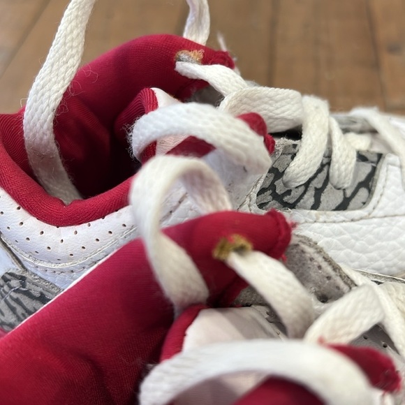 Nike Jordan retro 3 cardinal red sneakers - Picture 6 of 12